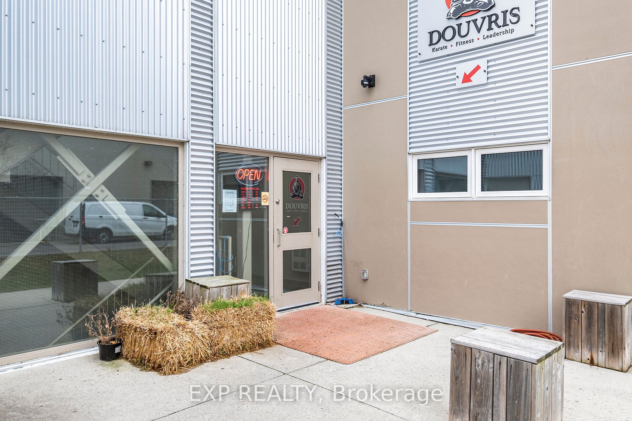 511 Lacolle Way Property Photo 20