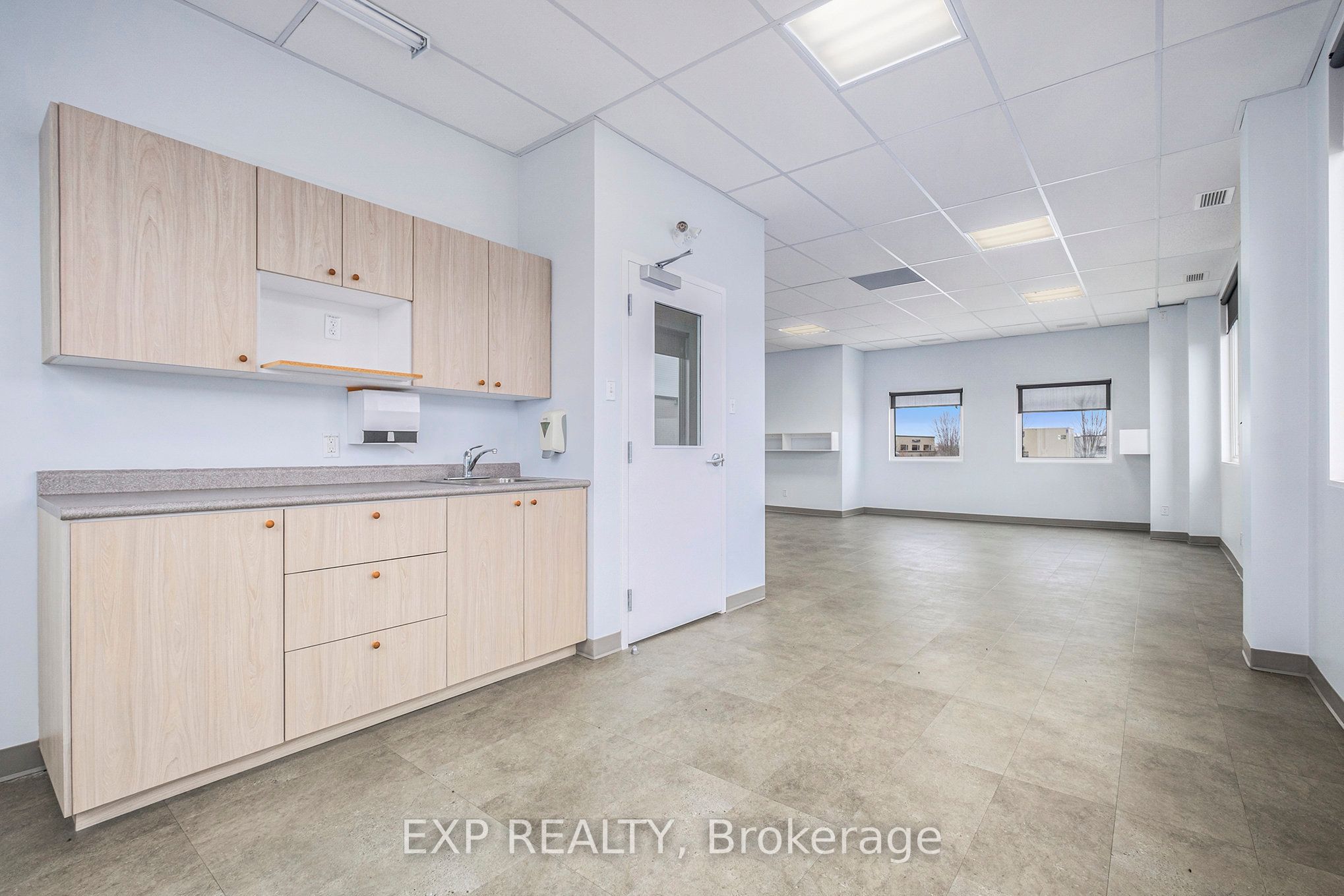 511 Lacolle Way Property Photo 31