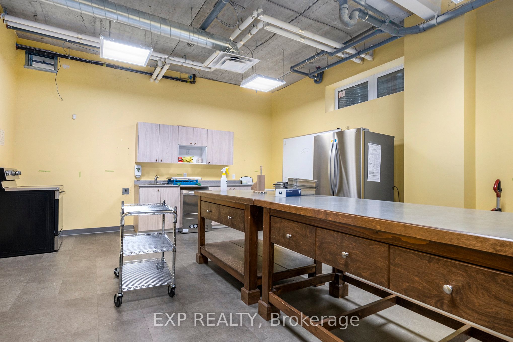 511 Lacolle Way Property Photo 32
