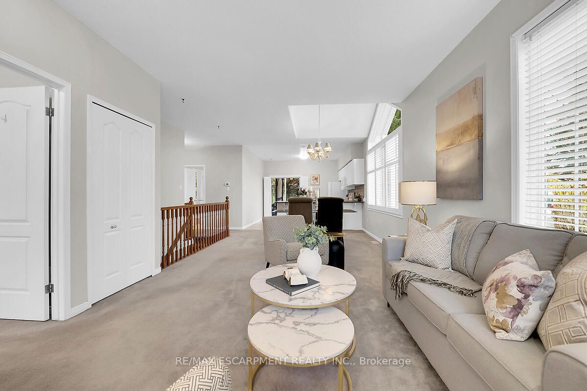 #8 - 81 Valridge Drive Property Photo 6