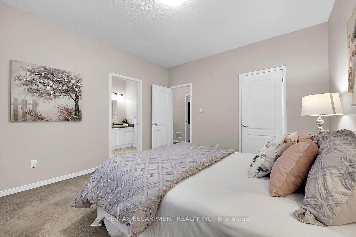 #8 - 81 Valridge Drive Property Photo 23