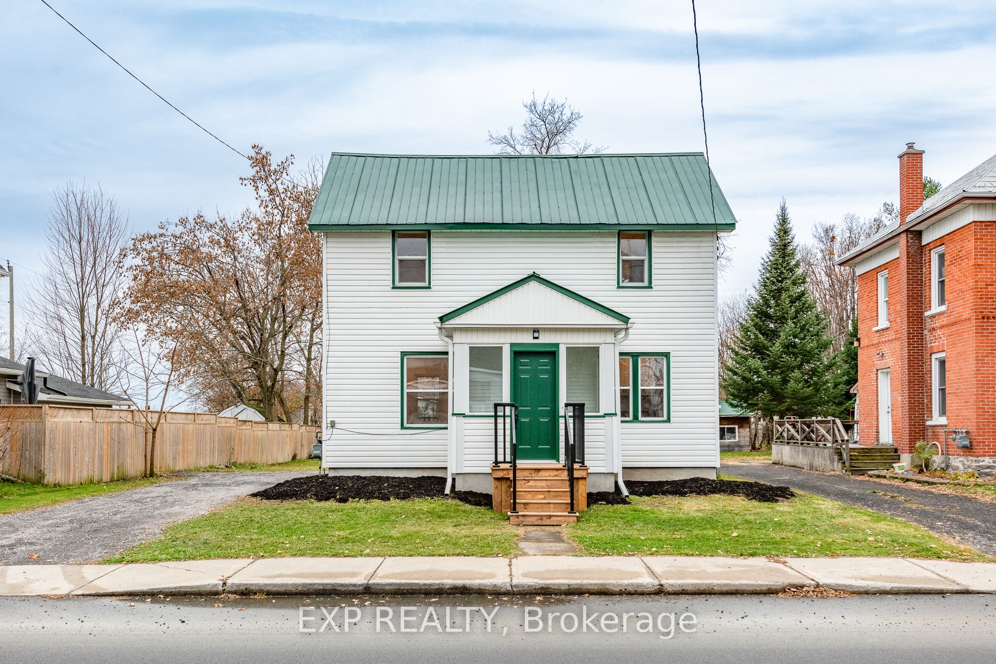 17 Victoria Street Property Photo