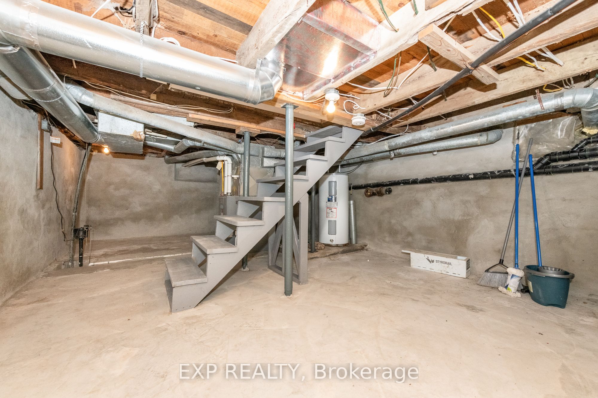 17 Victoria Street Property Photo 8