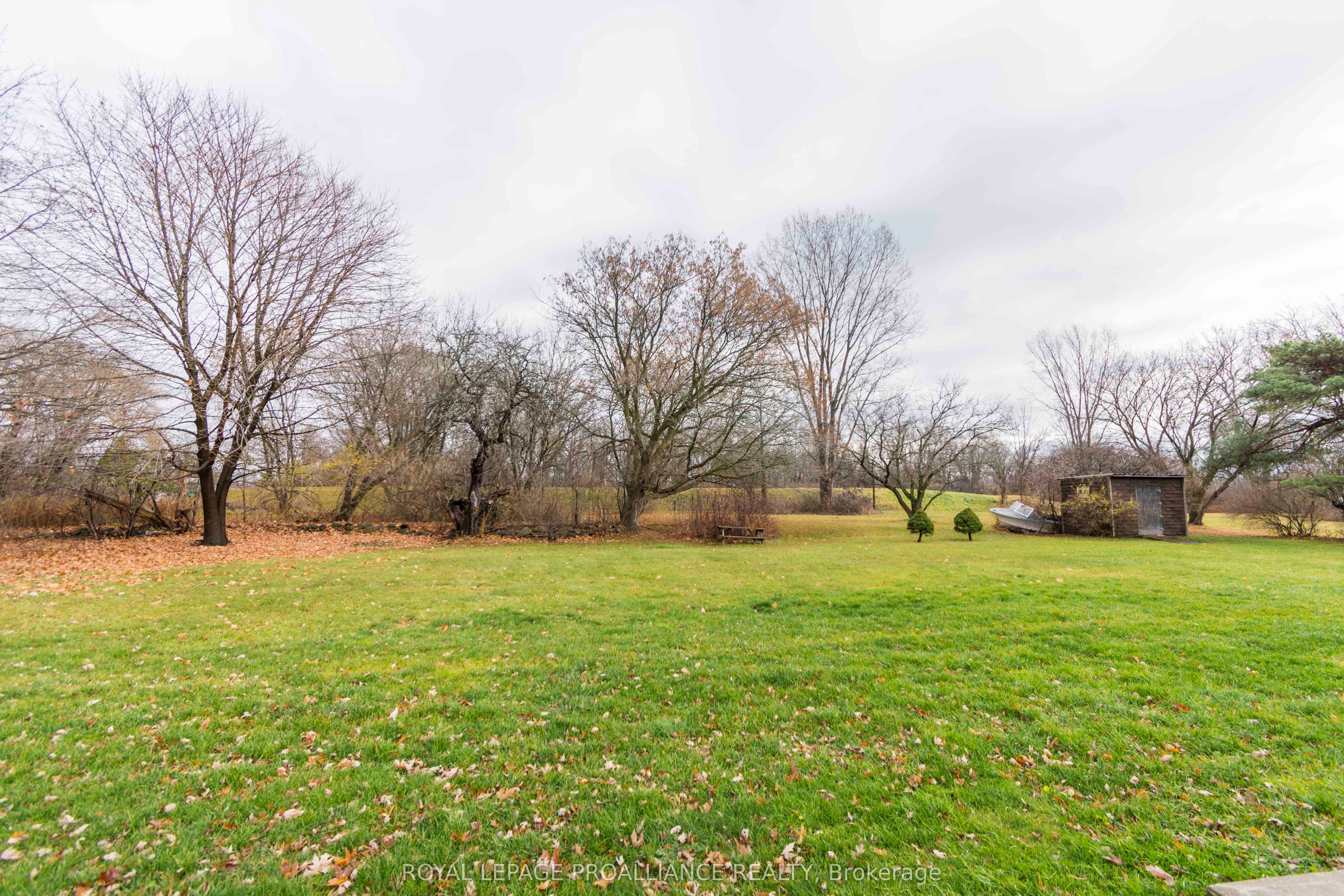 25 Quinte View Drive Property Photo 4