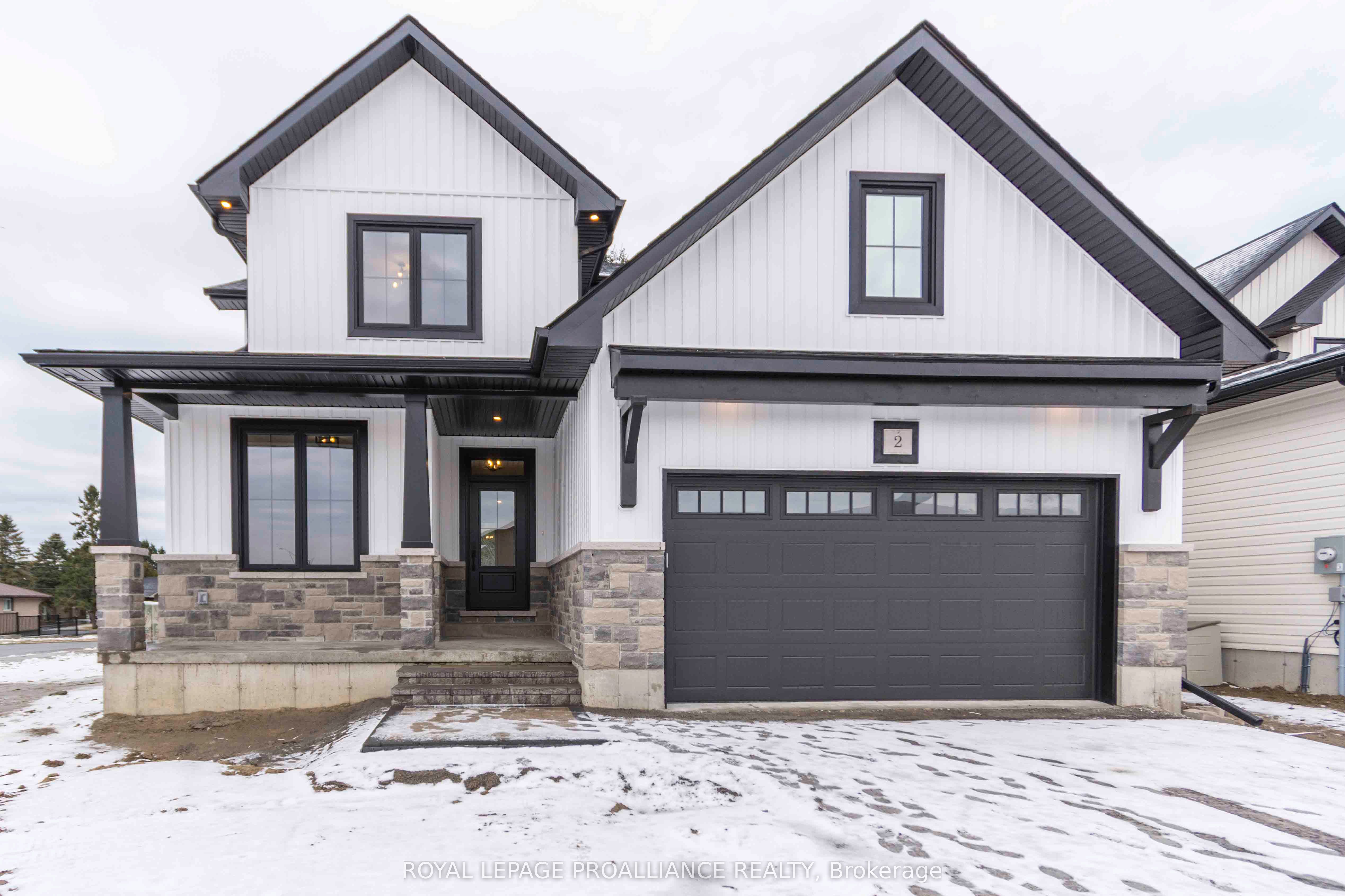 2 Mackenzie John Crescent Property Photo 1