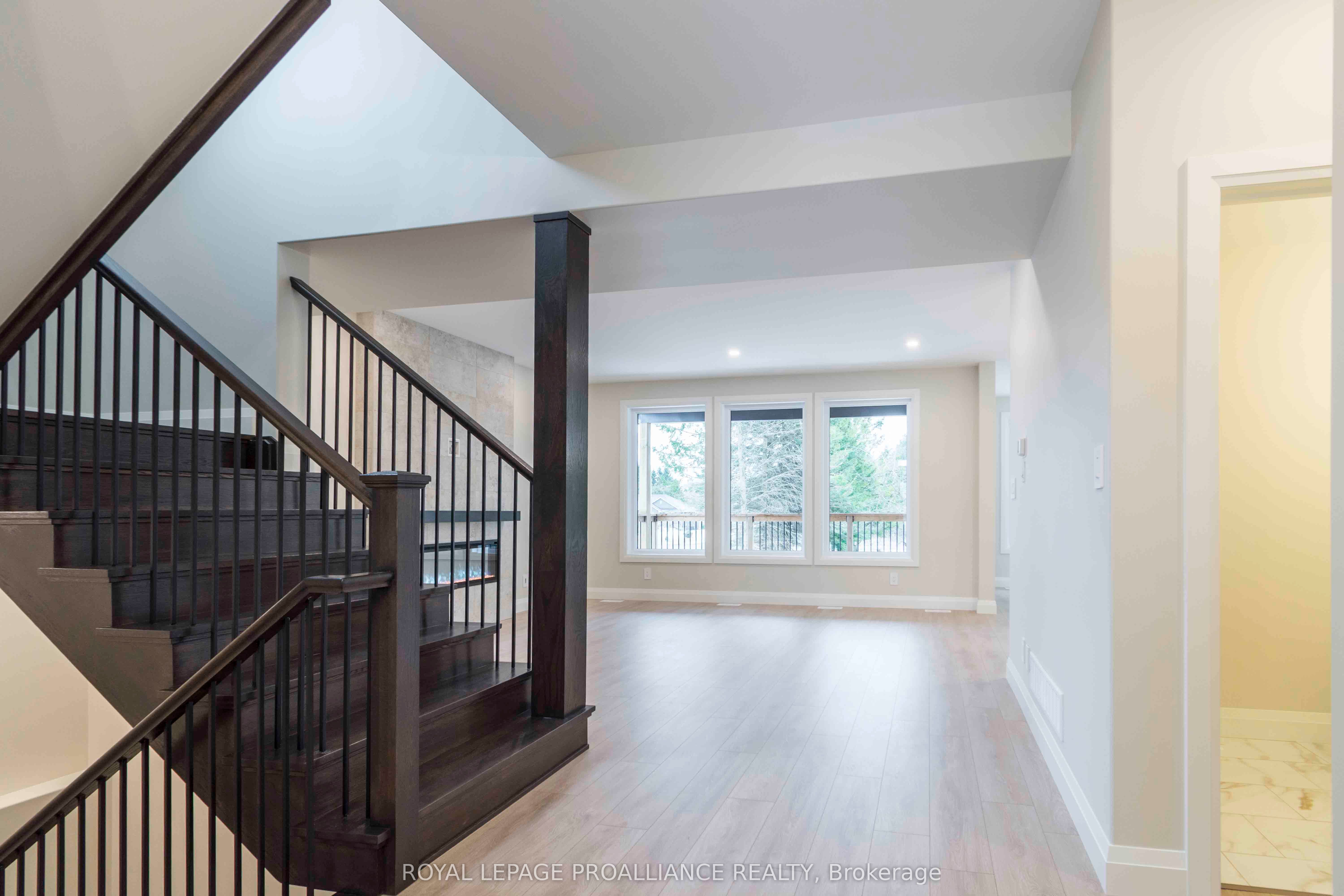 2 Mackenzie John Crescent Property Photo 4