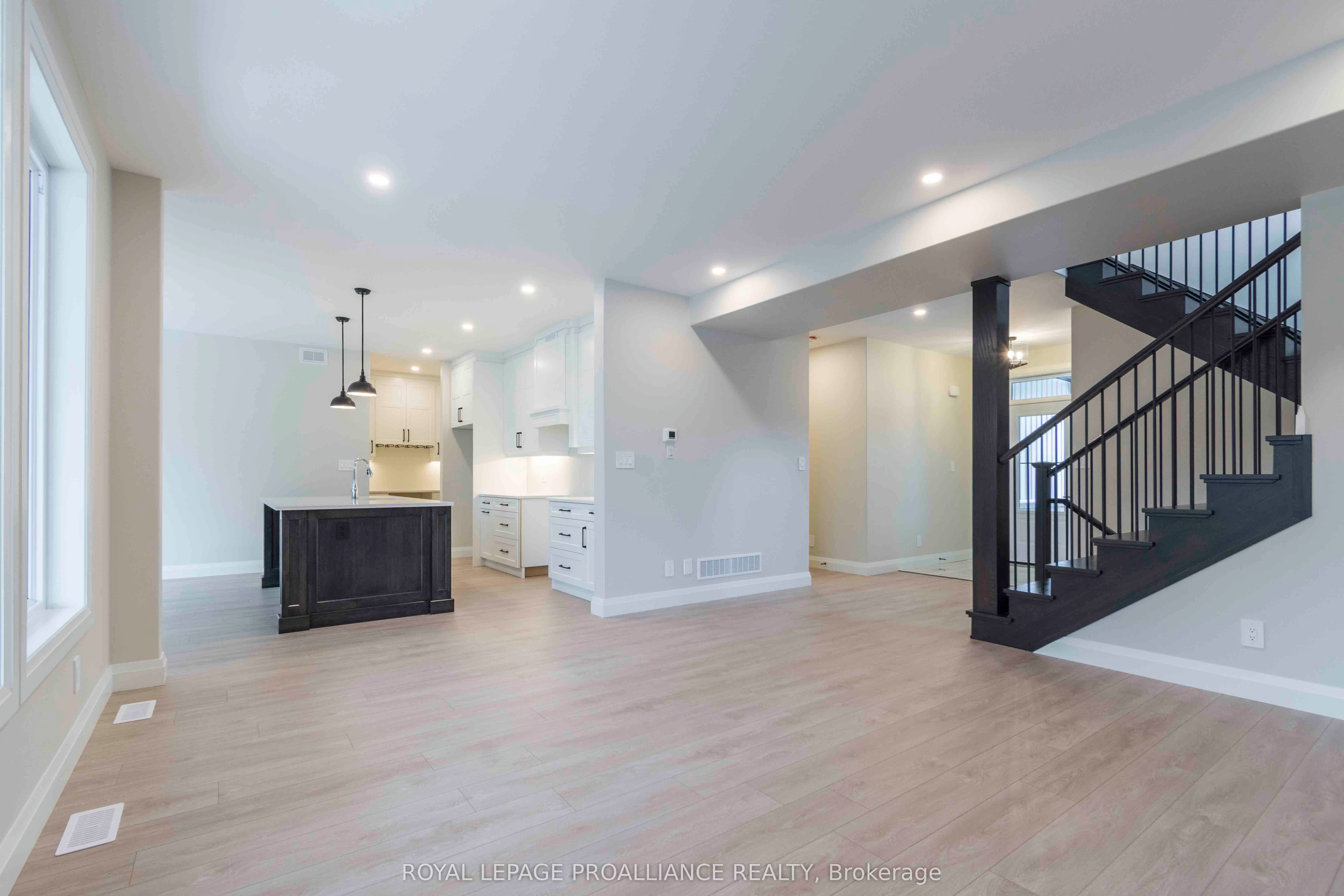 2 Mackenzie John Crescent Property Photo 8