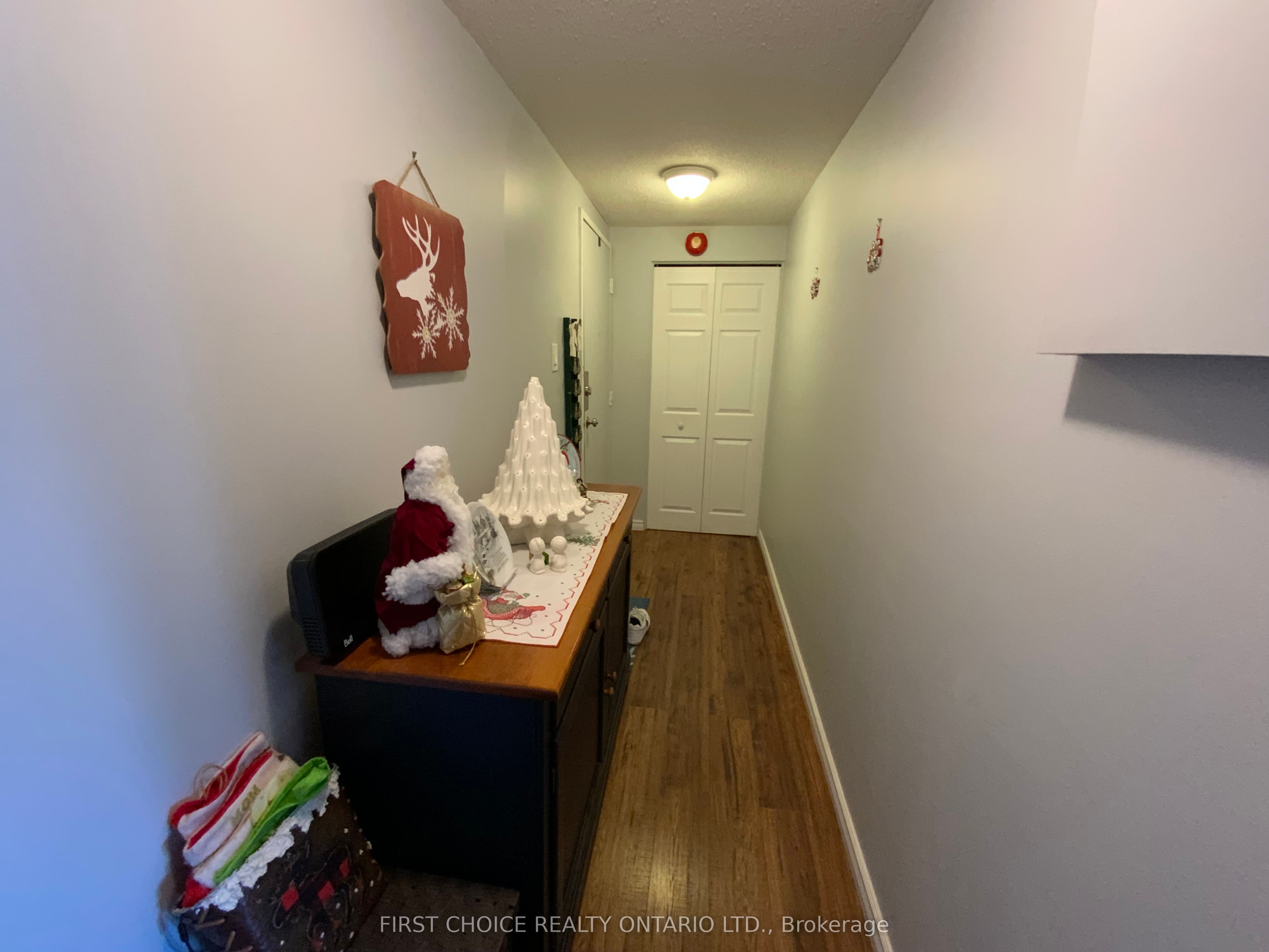 #408c - 2044 Arrowsmith Drive Property Photo 2
