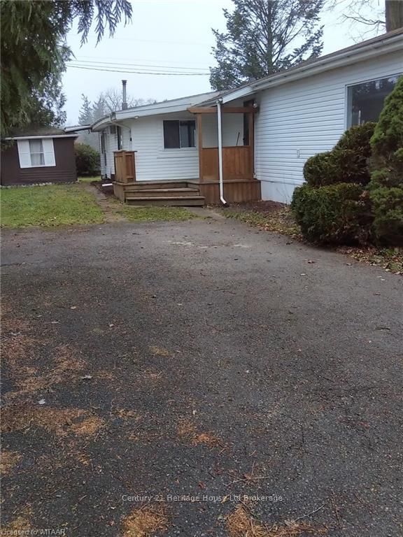 #30 - 806201 Oxford Rd 29 Property Photo 1