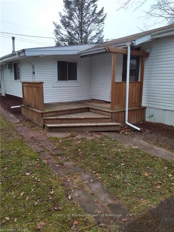 #30 - 806201 Oxford Rd 29 Property Photo 2