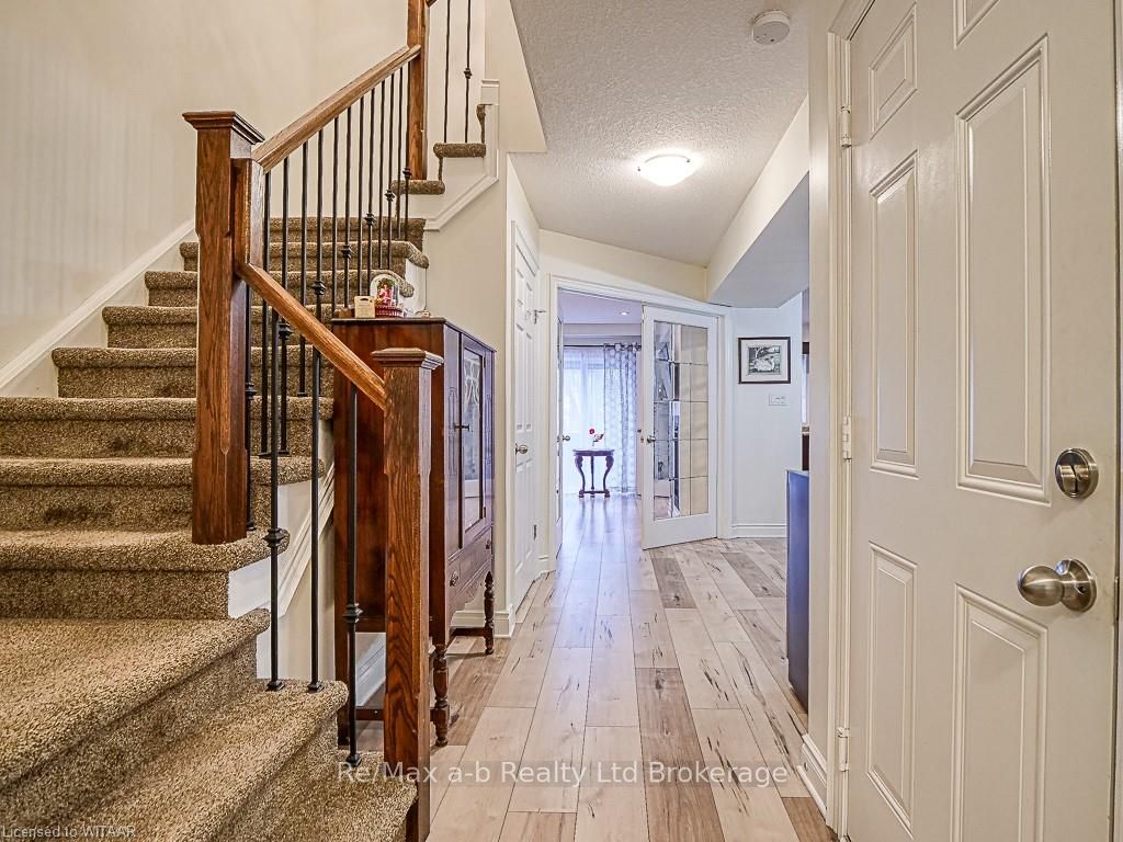 #19 - 175 Ingersoll Street Property Photo 6