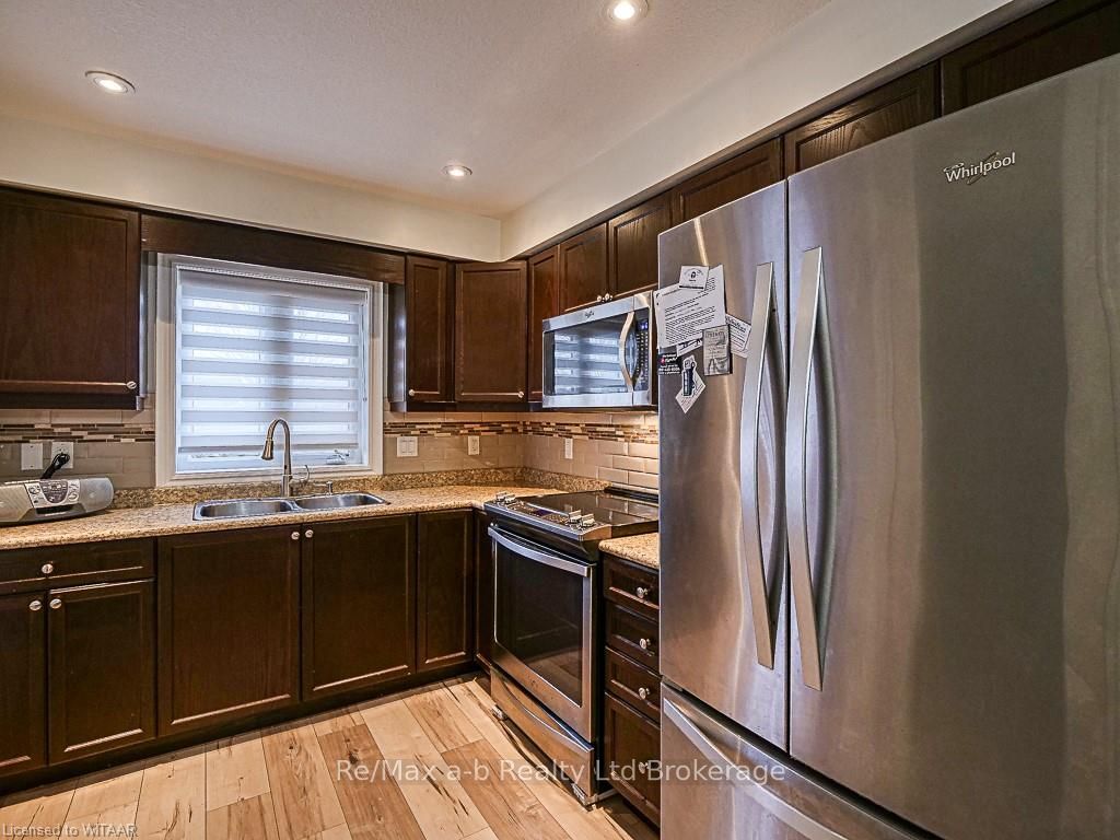 #19 - 175 Ingersoll Street Property Photo 11