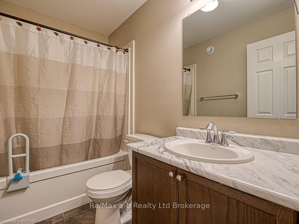 #19 - 175 Ingersoll Street Property Photo 18
