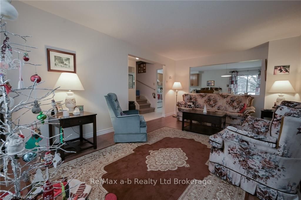 #30 - 380 Quarter Town Line Property Photo 5