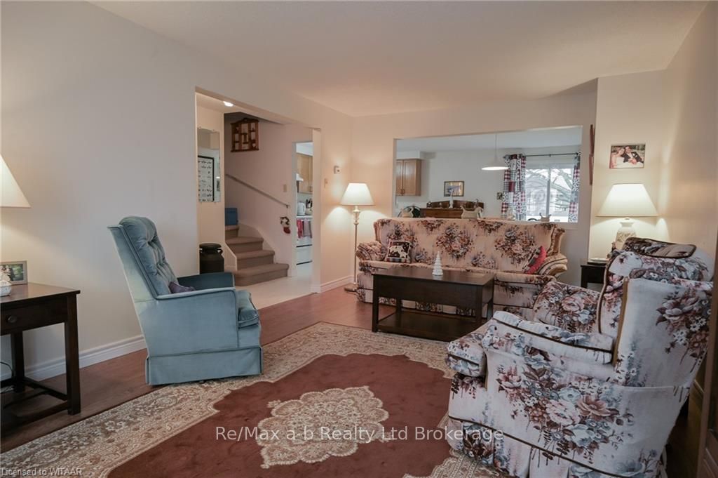 #30 - 380 Quarter Town Line Property Photo 6