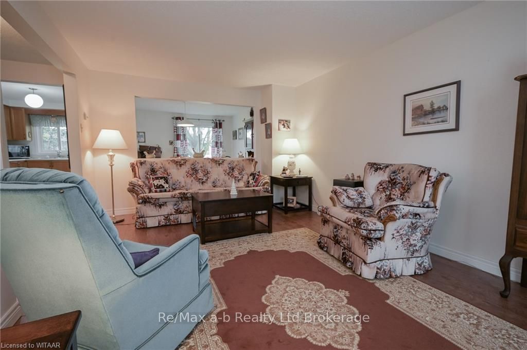 #30 - 380 Quarter Town Line Property Photo 7