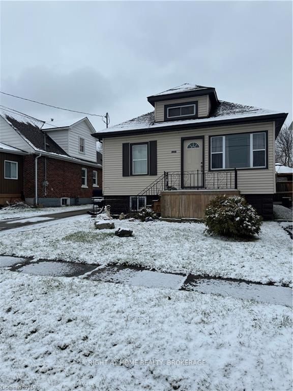 5564 FRASER Street Property Photo 1
