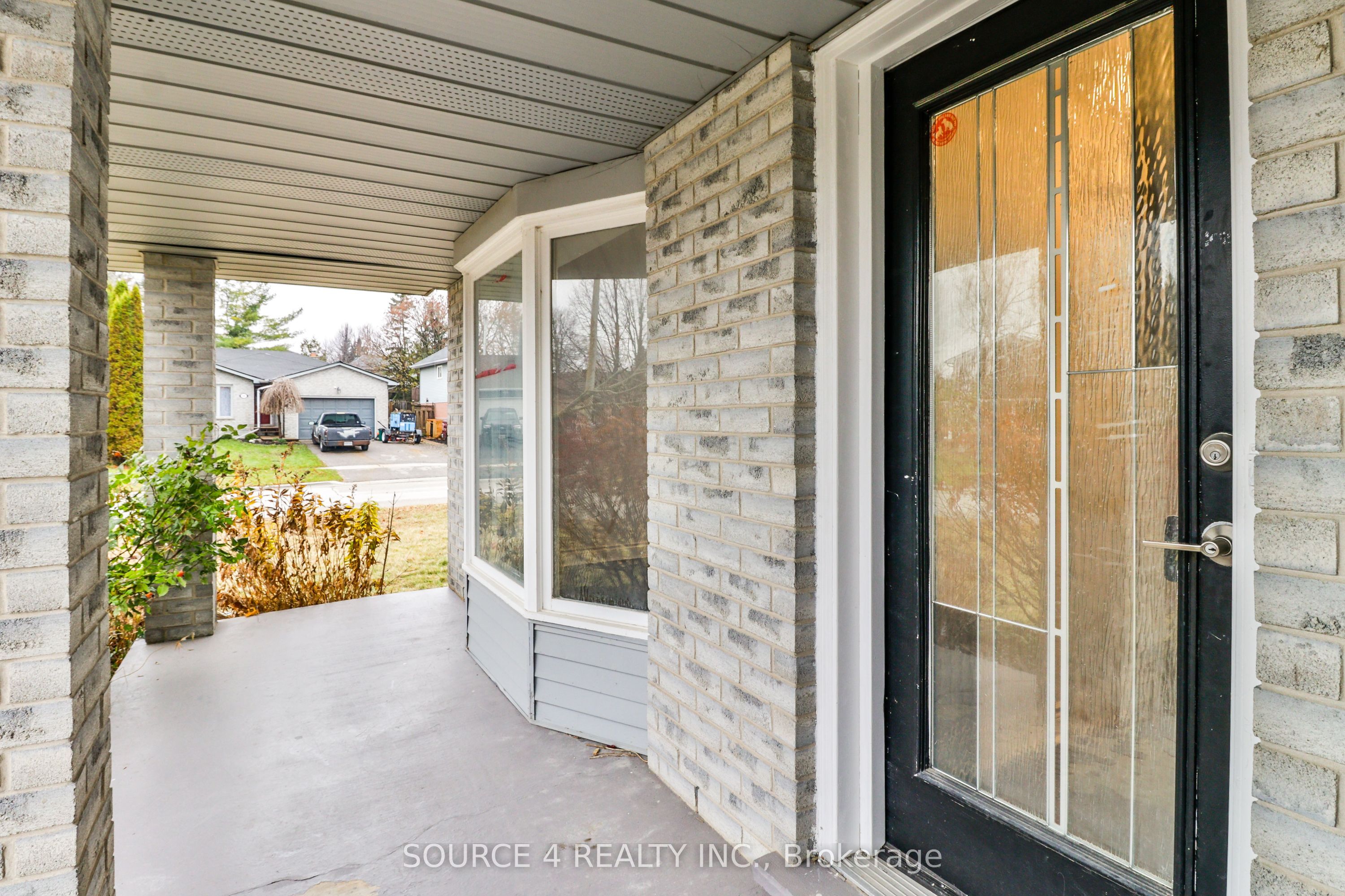 617 Canfield Place Property Photo 4