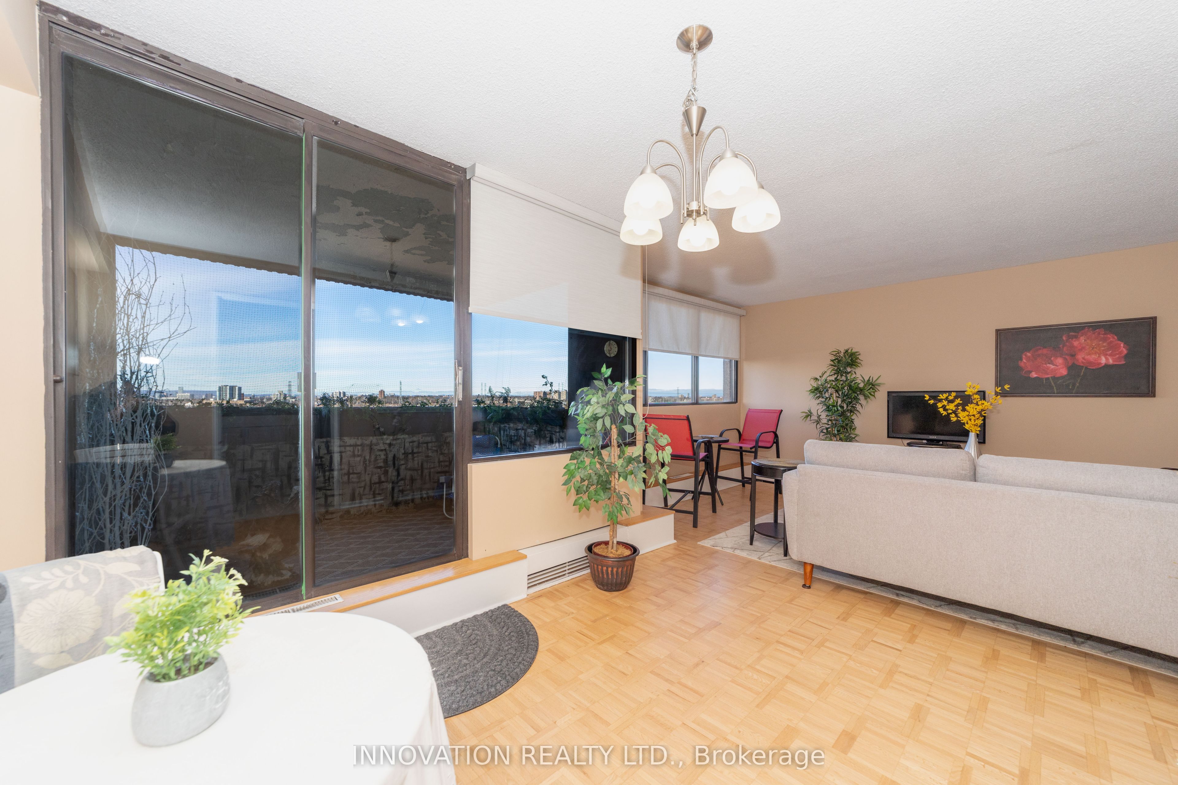 #908 - 1285 Cahill Drive Property Photo 6