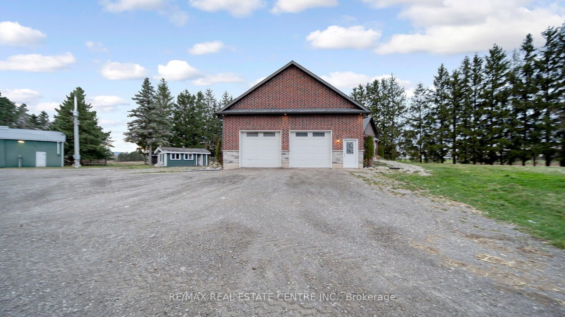 294288 8th Line Property Photo 11