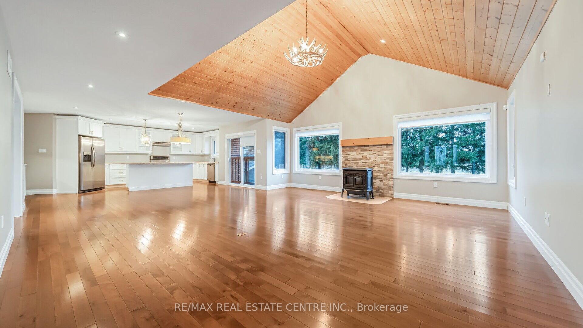 294288 8th Line Property Photo 15