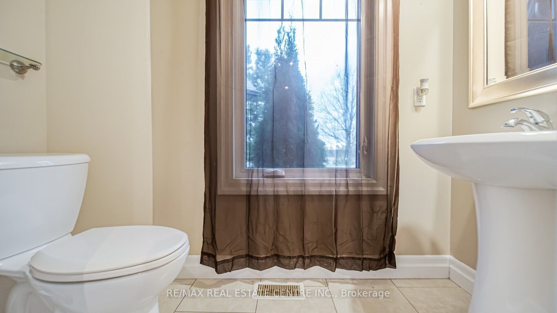 294288 8th Line Property Photo 23
