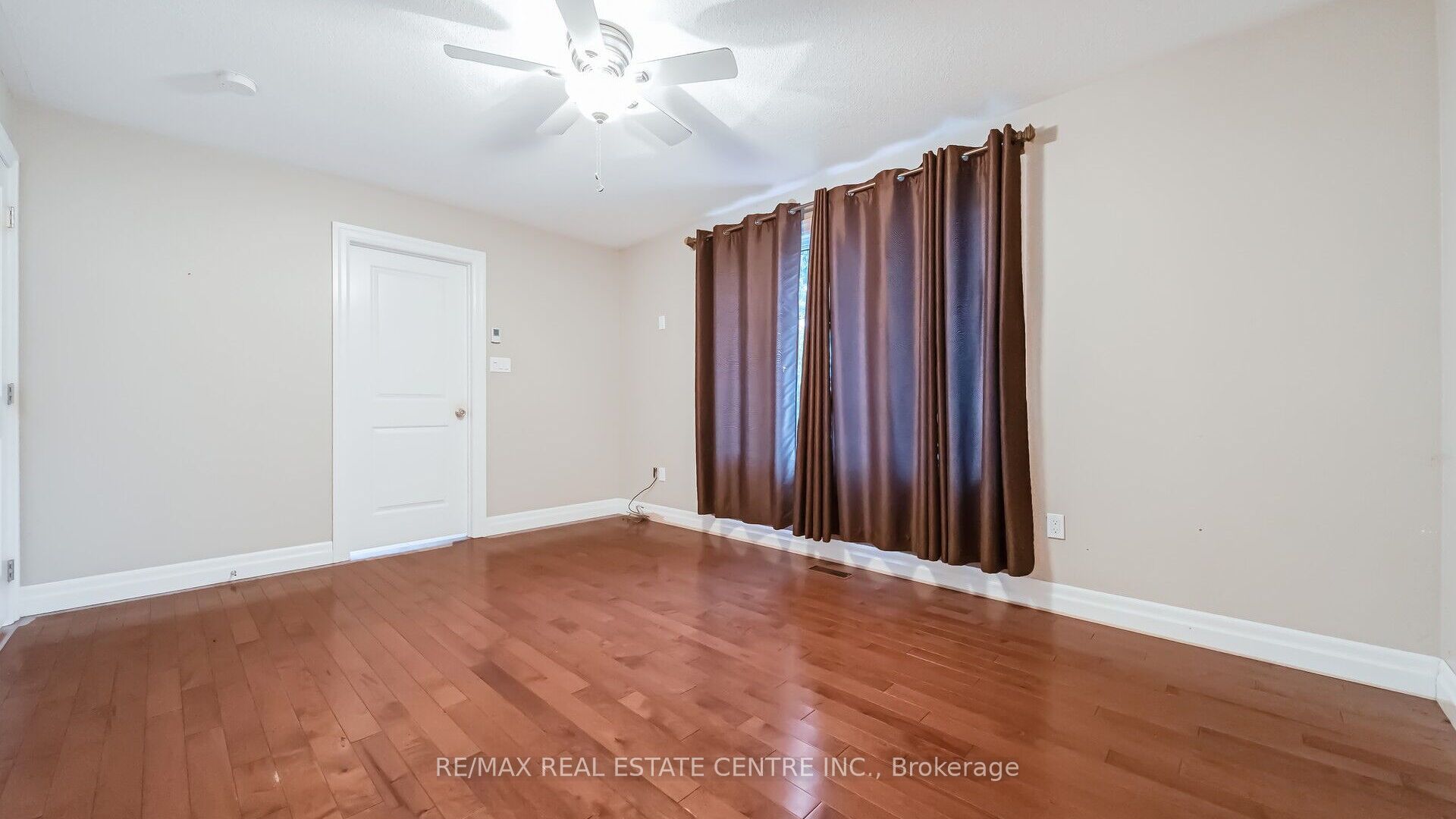 294288 8th Line Property Photo 25