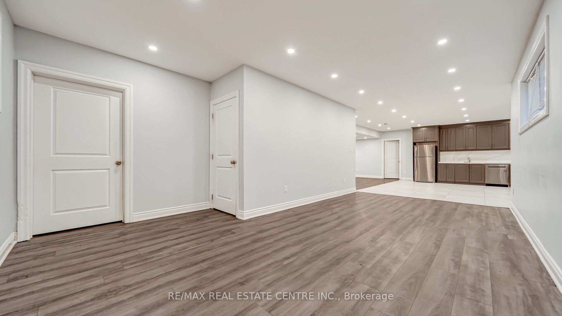 294288 8th Line Property Photo 34