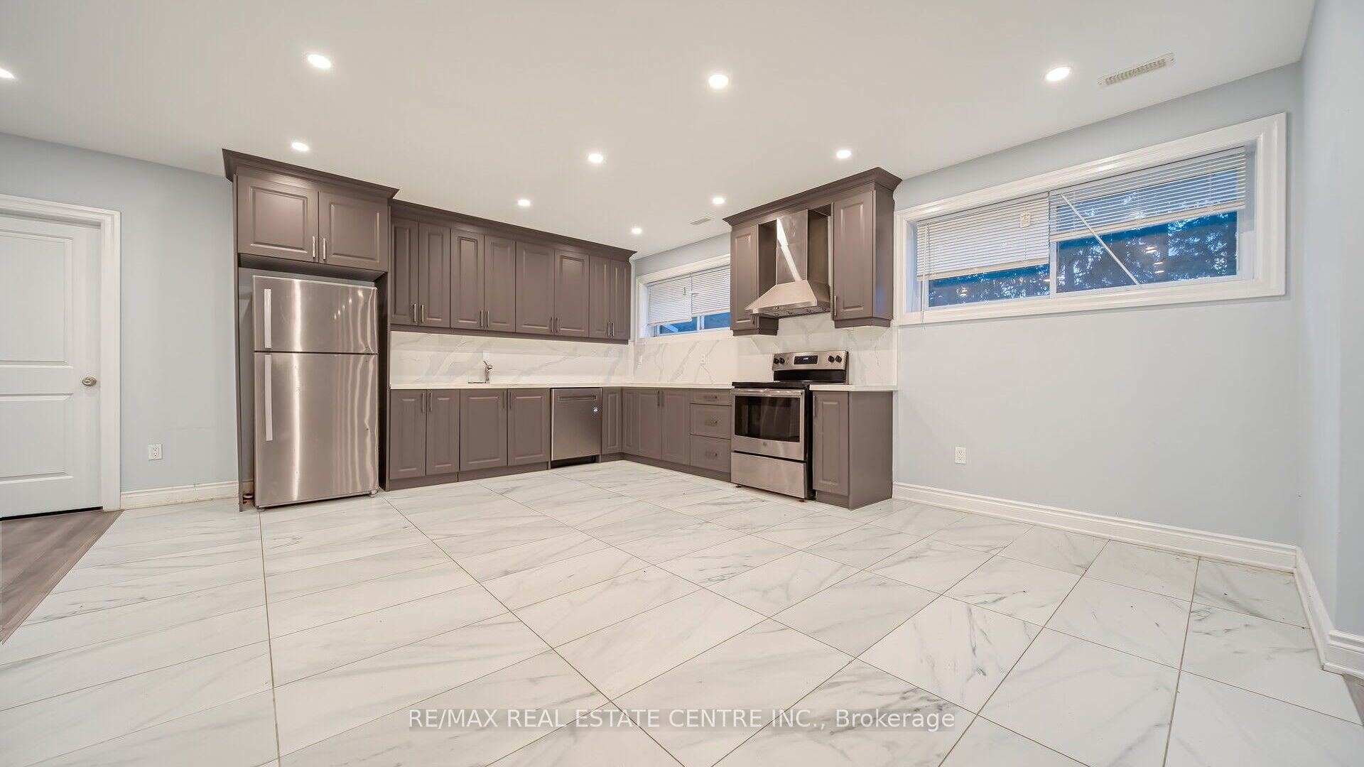 294288 8th Line Property Photo 36
