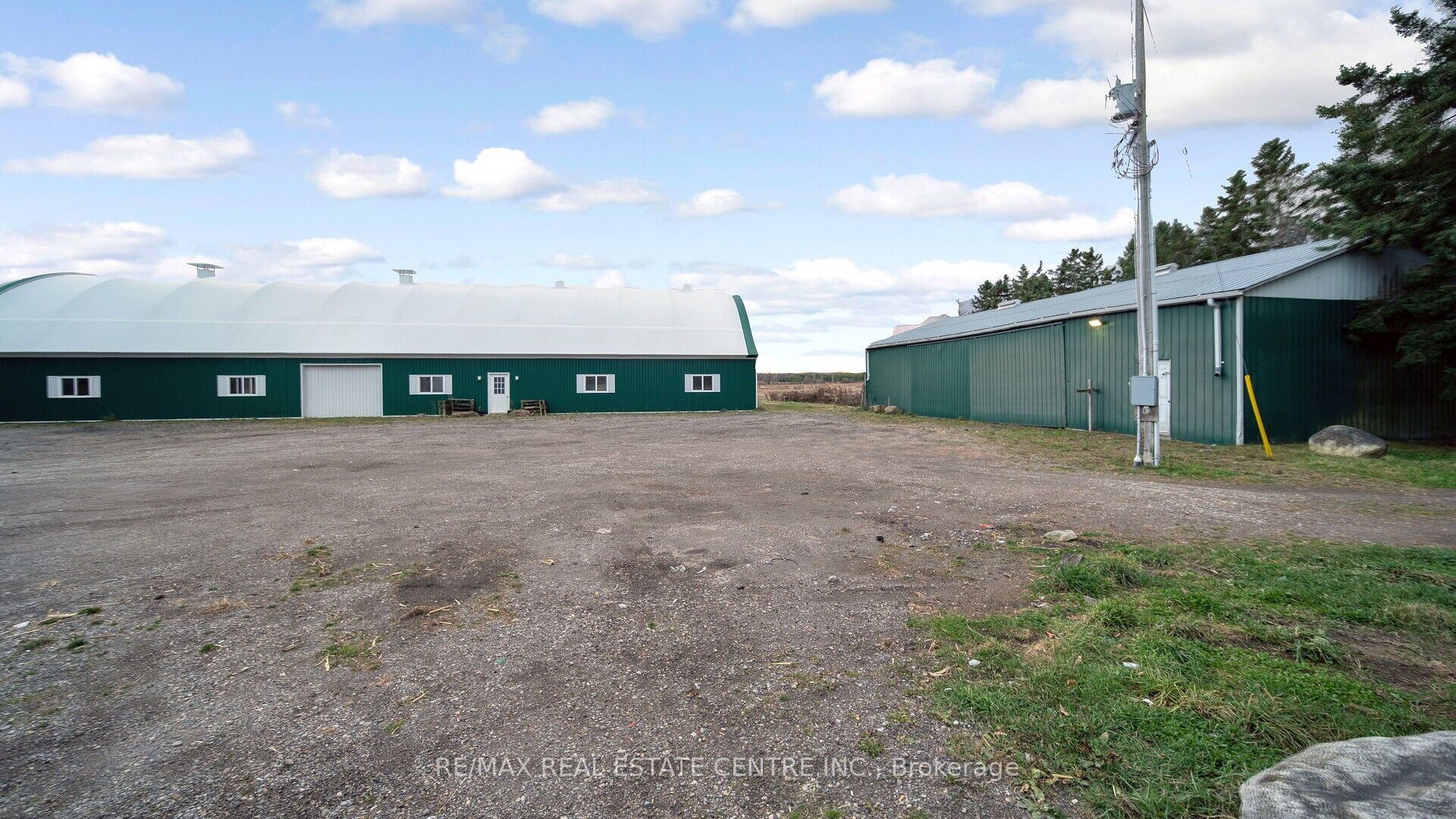 294288 8th Line Property Photo 45
