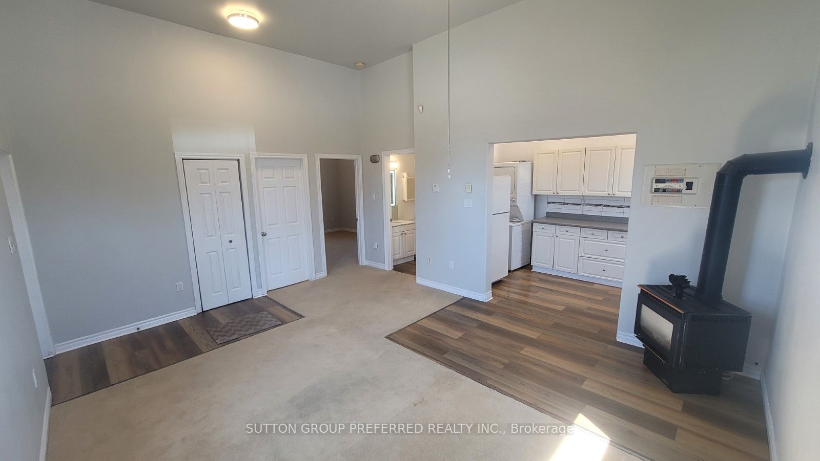 453 Bathurst Street Property Photo 8