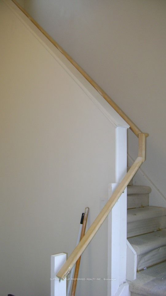 453 Bathurst Street Property Photo 16