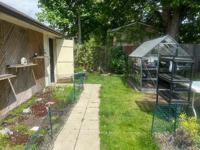 161 Foster Avenue Property Photo 27