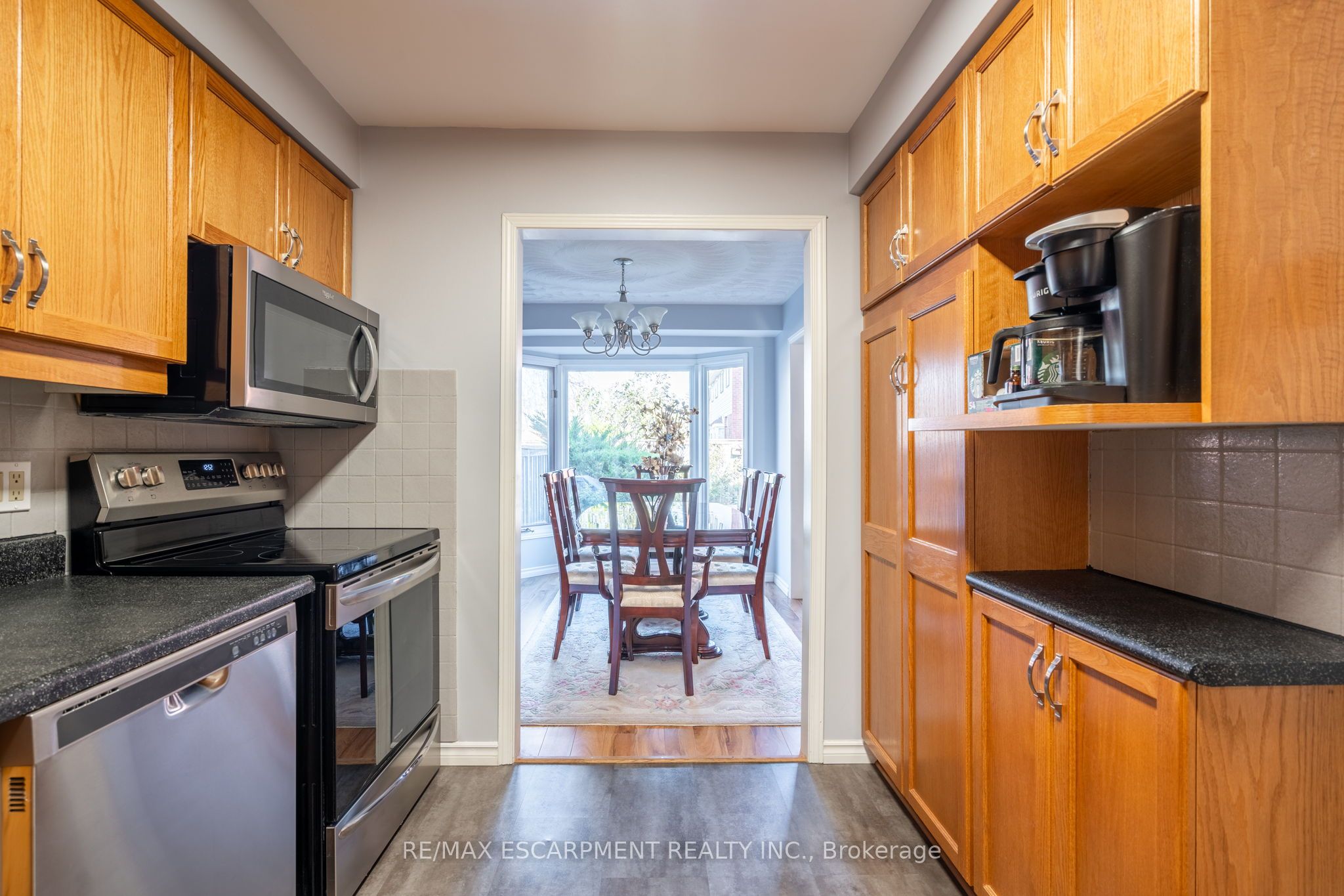 85 Royalvista Drive Property Photo 10