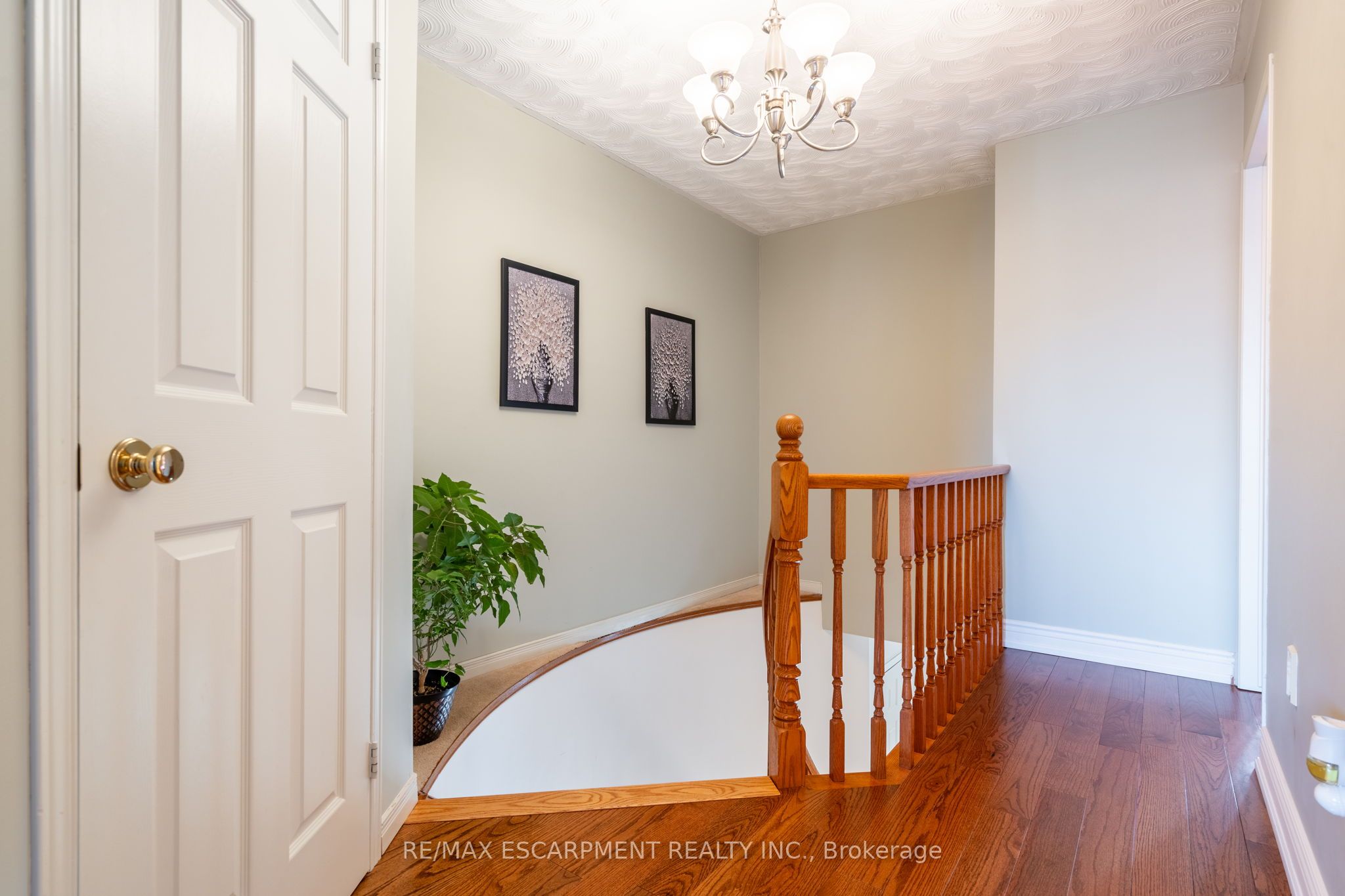 85 Royalvista Drive Property Photo 19