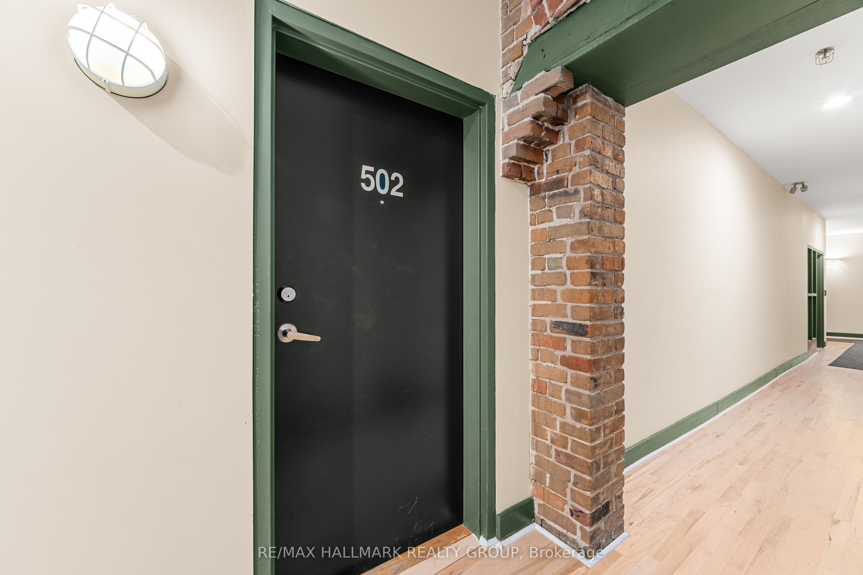 #502 - 589 Rideau Street Property Photo 5
