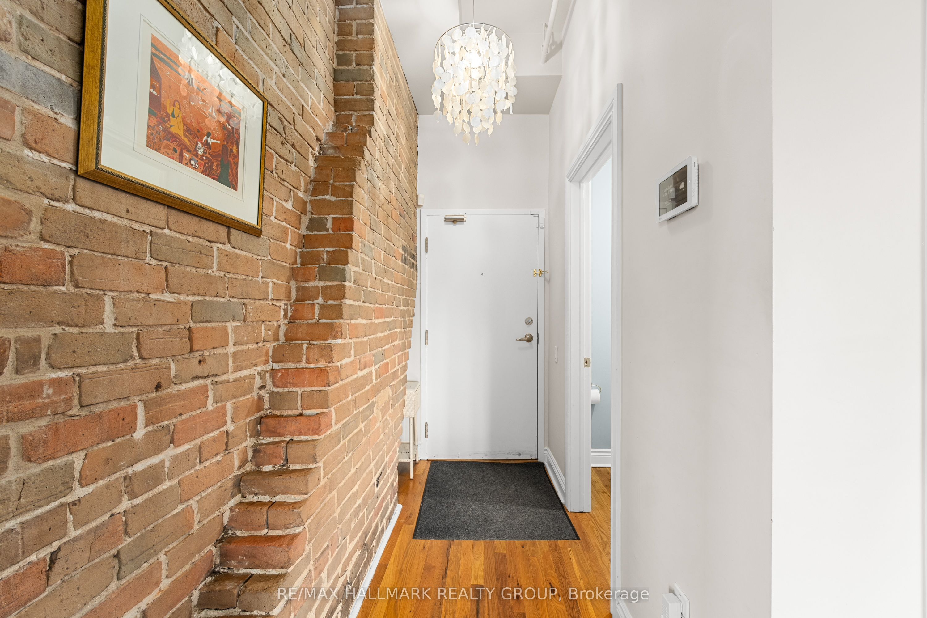 #502 - 589 Rideau Street Property Photo 6