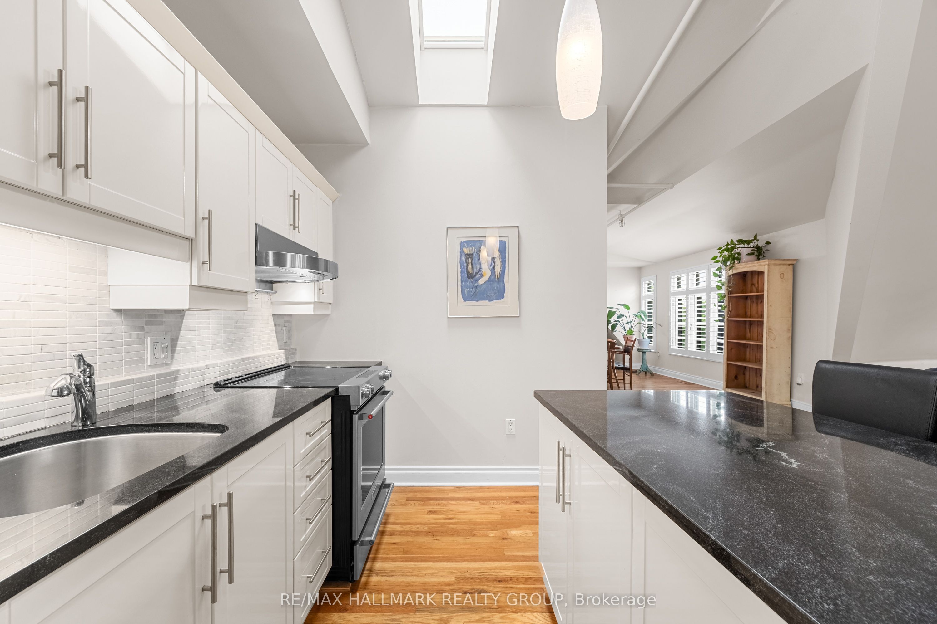 #502 - 589 Rideau Street Property Photo 17
