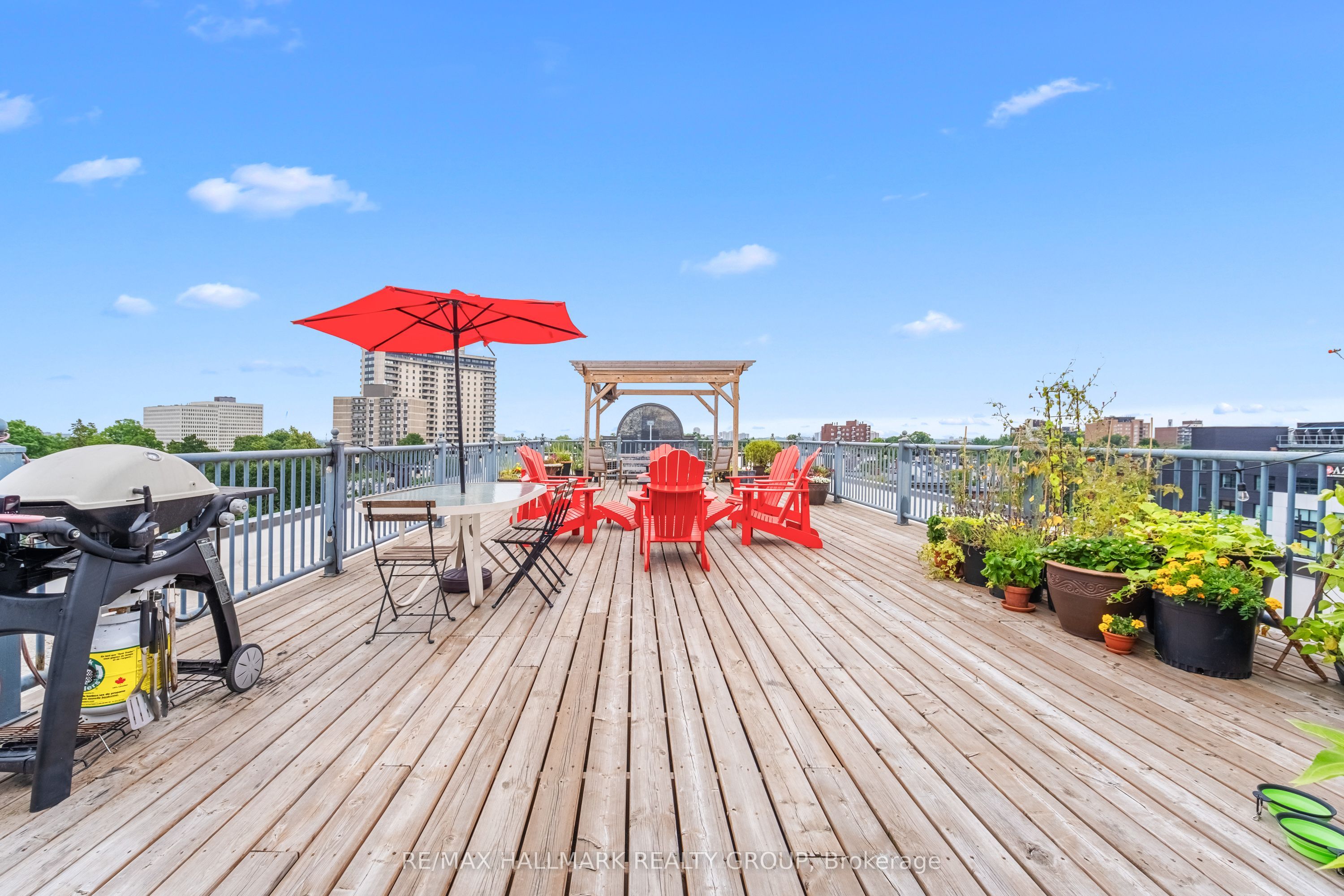 #502 - 589 Rideau Street Property Photo 32