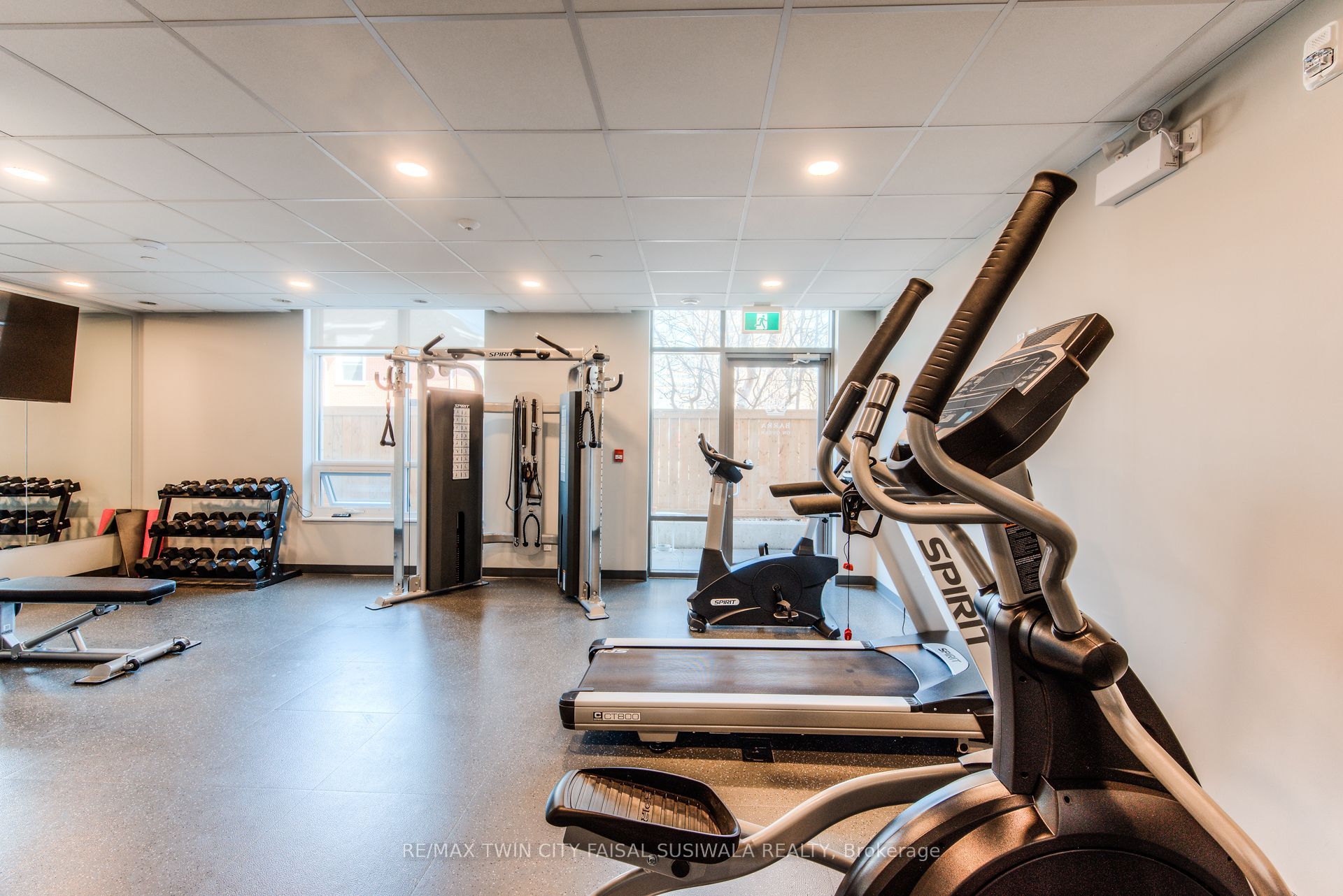 #202 - 399 Queen Street Property Photo 17