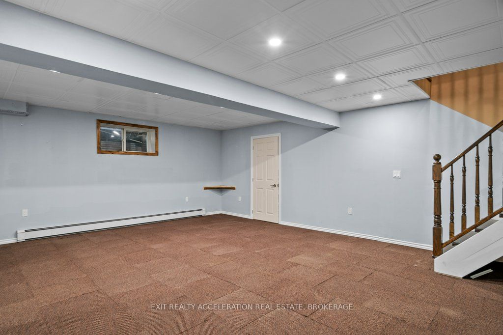 14 West Park Lane Property Photo 22
