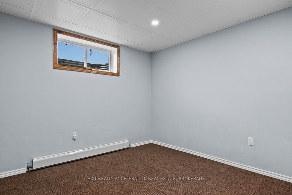 14 West Park Lane Property Photo 23
