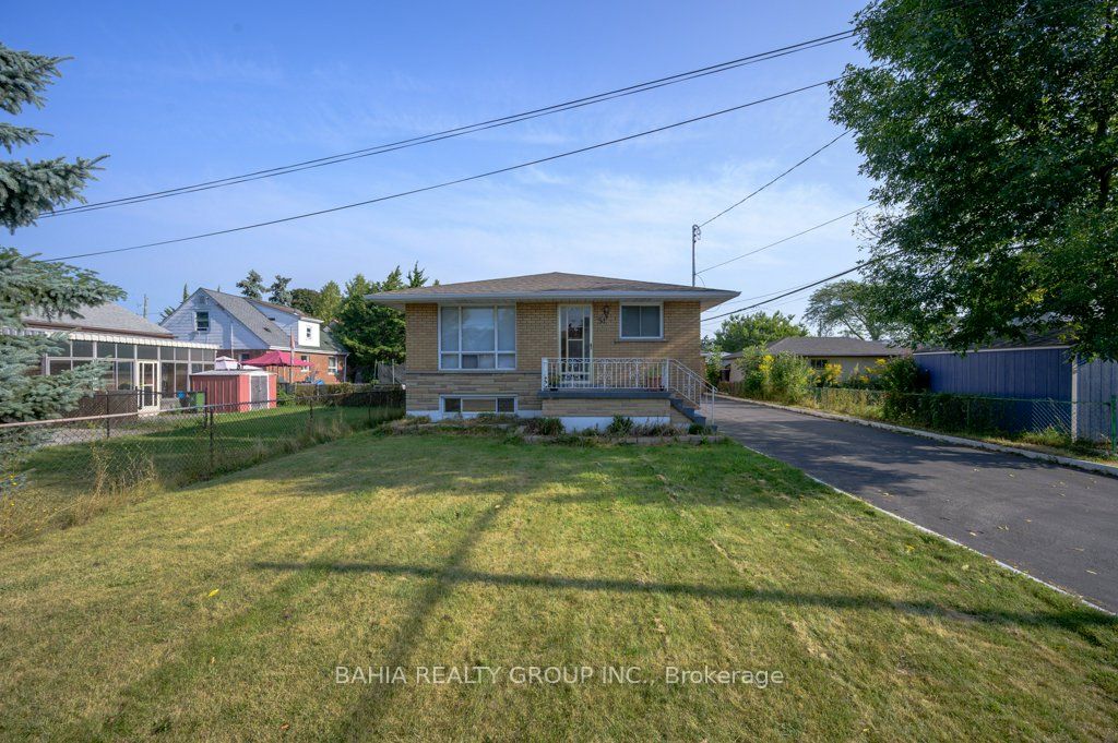 51 Robroy Ave Property Photo 3