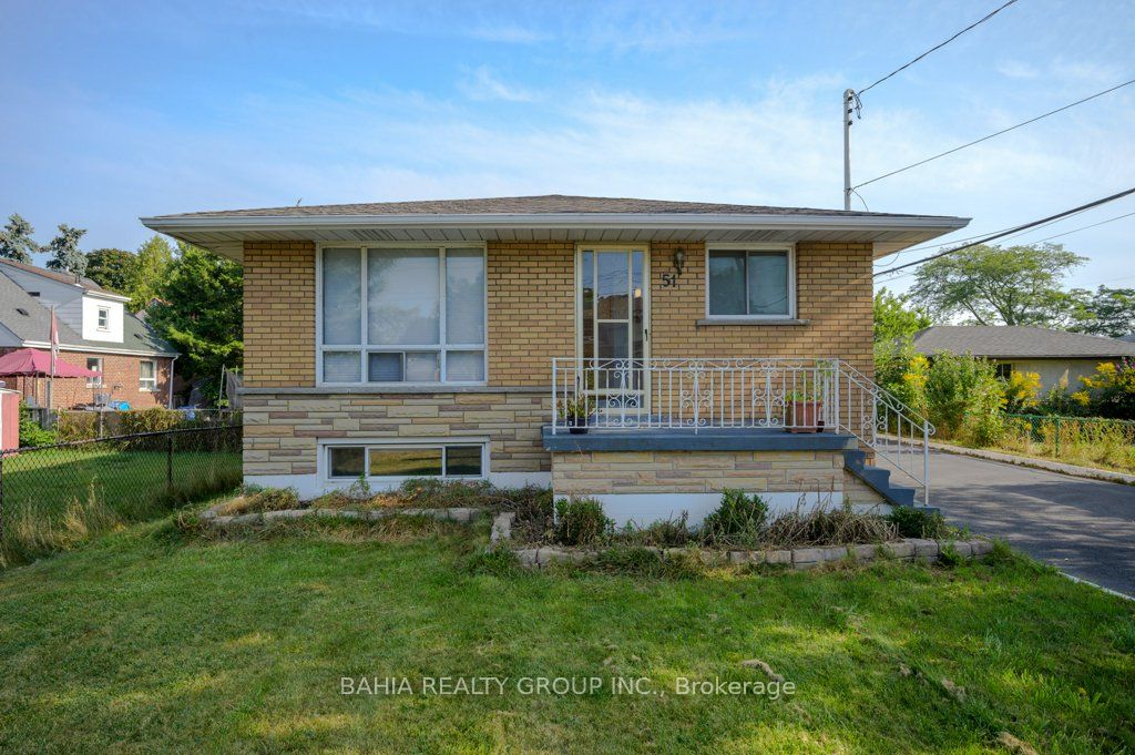 51 Robroy Ave Property Photo 5