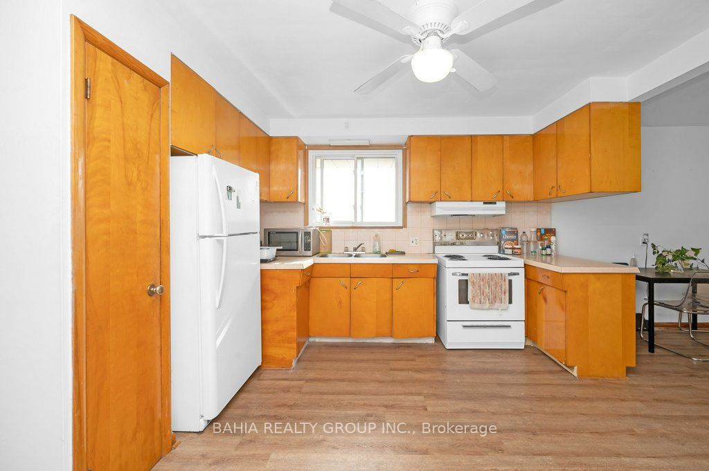 51 Robroy Ave Property Photo 10