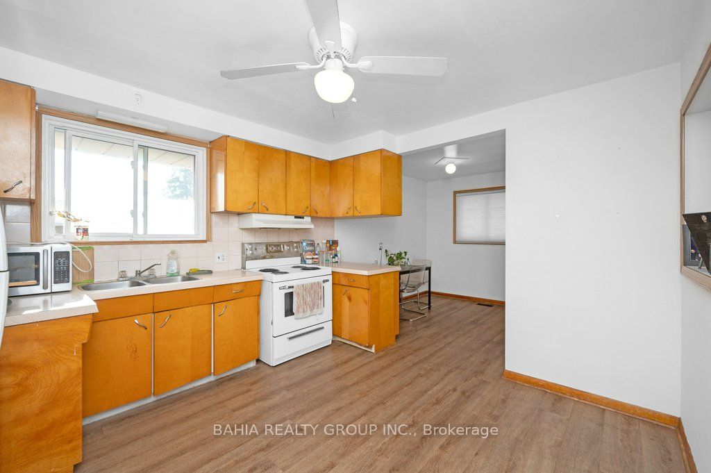 51 Robroy Ave Property Photo 11