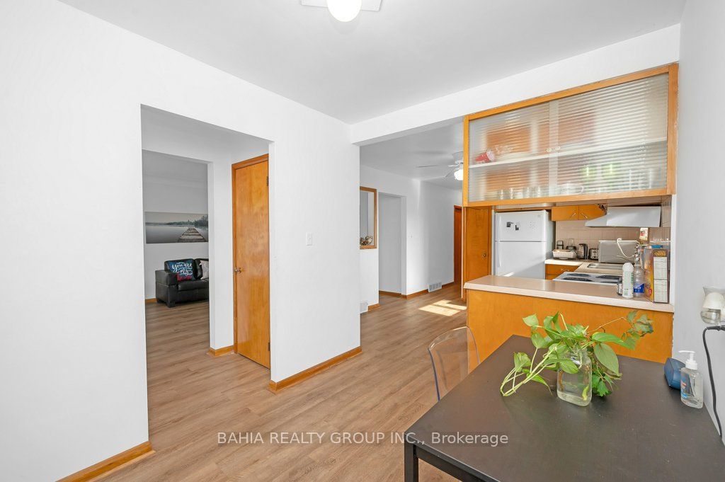 51 Robroy Ave Property Photo 14