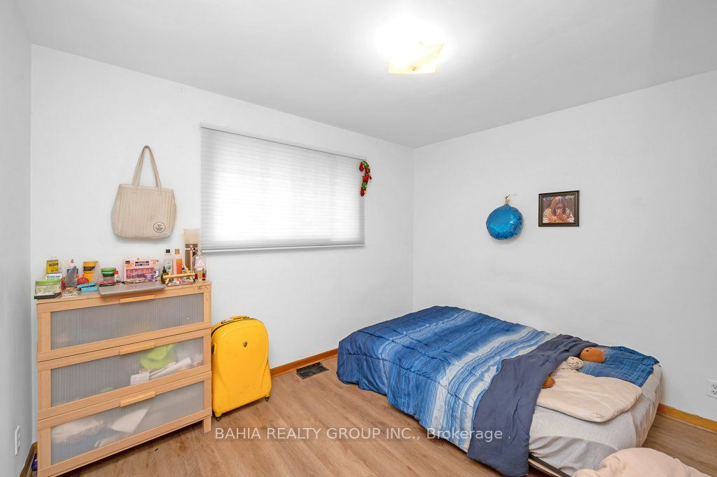 51 Robroy Ave Property Photo 15