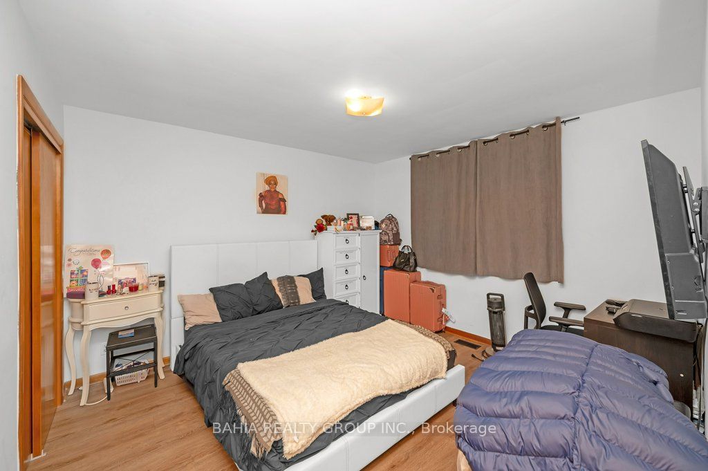 51 Robroy Ave Property Photo 18