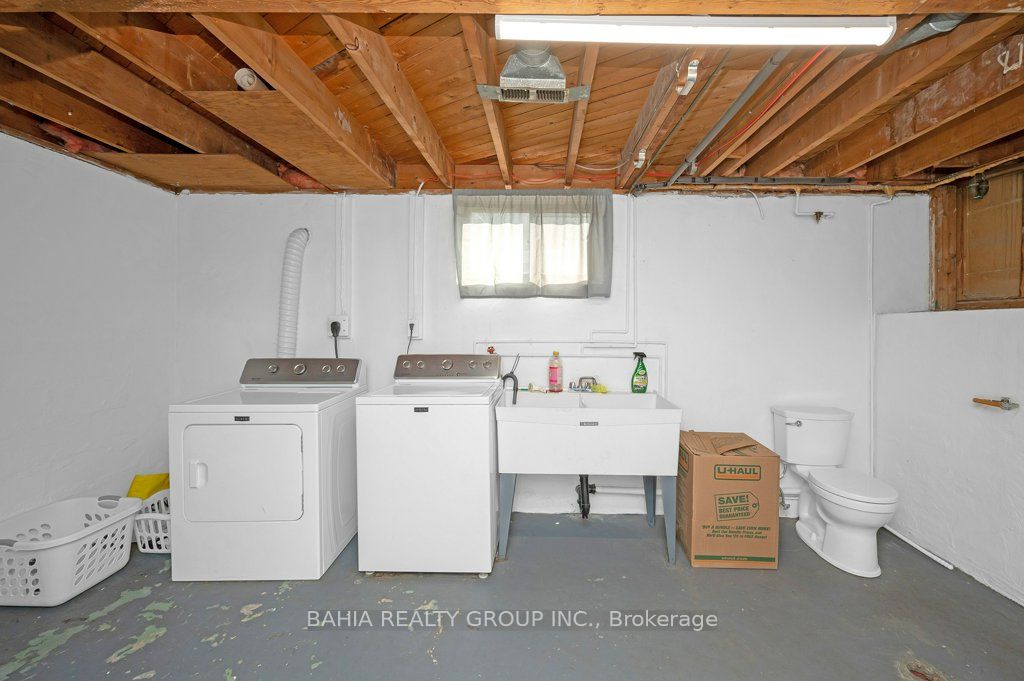 51 Robroy Ave Property Photo 27